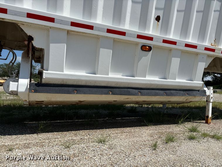 image for item DZ4654 2007 Manac SBD-240 bottom dump trailer