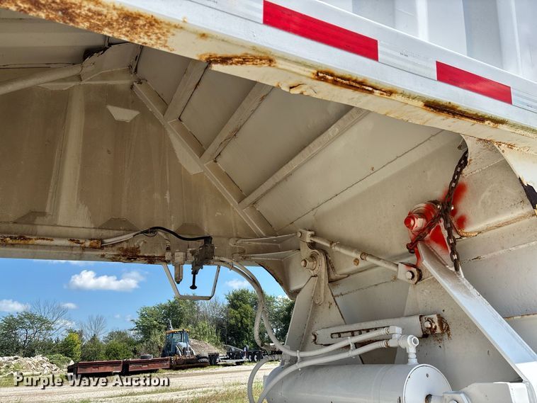 image for item DZ4654 2007 Manac SBD-240 bottom dump trailer