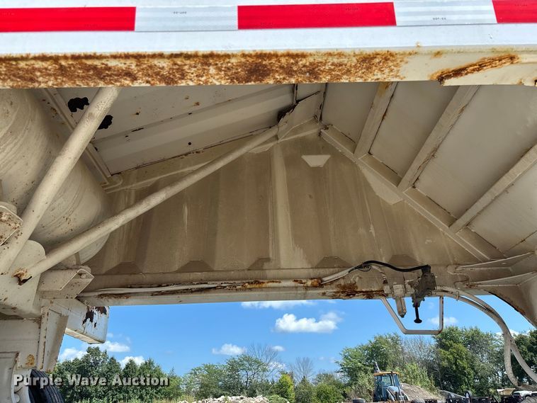 image for item DZ4654 2007 Manac SBD-240 bottom dump trailer