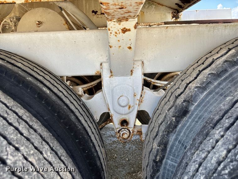 image for item DZ4654 2007 Manac SBD-240 bottom dump trailer