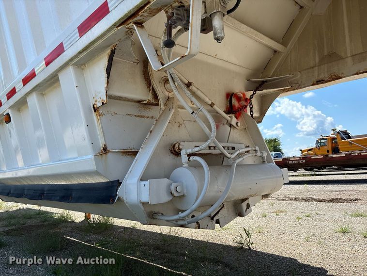 image for item DZ4654 2007 Manac SBD-240 bottom dump trailer