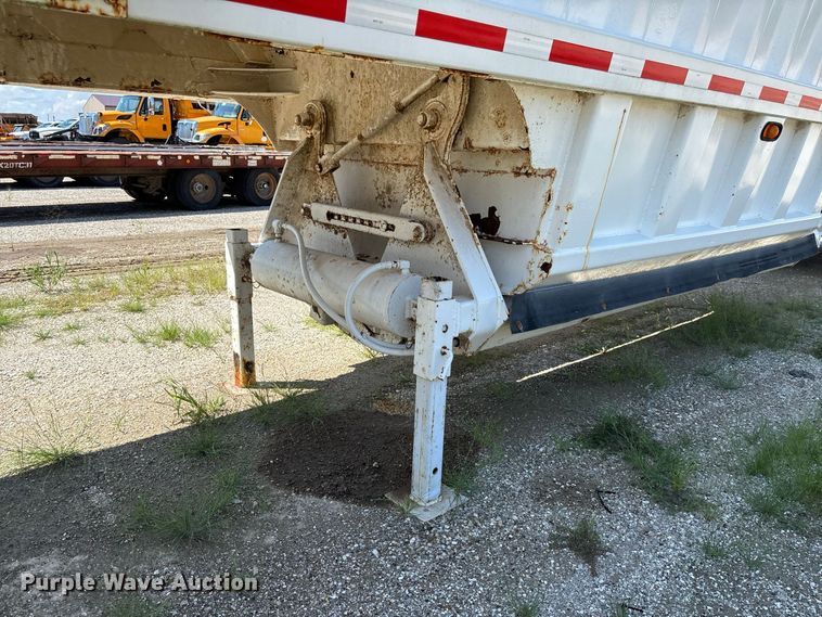 image for item DZ4654 2007 Manac SBD-240 bottom dump trailer