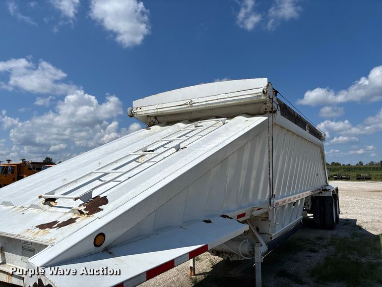 image for item DZ4654 2007 Manac SBD-240 bottom dump trailer