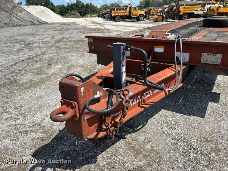image for item DZ4655 1996 Dakota Mfg. Trail-Eze PDLX20TC31 tilt deck equipment trailer