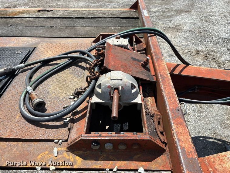 image for item DZ4655 1996 Dakota Mfg. Trail-Eze PDLX20TC31 tilt deck equipment trailer