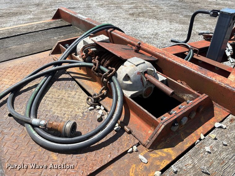 image for item DZ4655 1996 Dakota Mfg. Trail-Eze PDLX20TC31 tilt deck equipment trailer