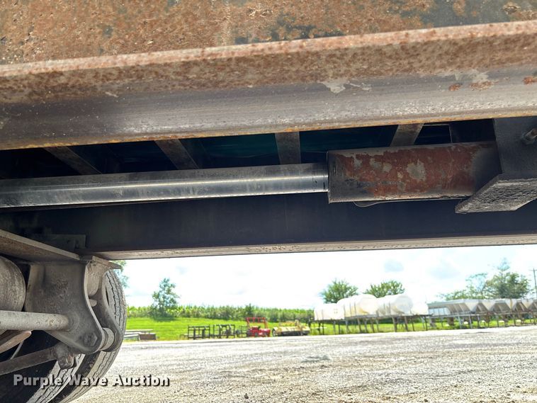 image for item DZ4655 1996 Dakota Mfg. Trail-Eze PDLX20TC31 tilt deck equipment trailer