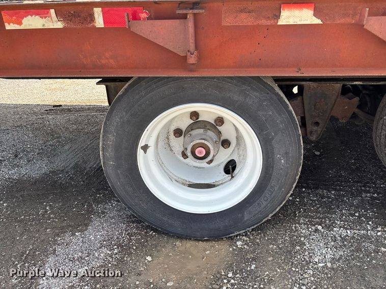 image for item DZ4655 1996 Dakota Mfg. Trail-Eze PDLX20TC31 tilt deck equipment trailer