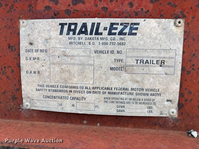 image for item DZ4655 1996 Dakota Mfg. Trail-Eze PDLX20TC31 tilt deck equipment trailer