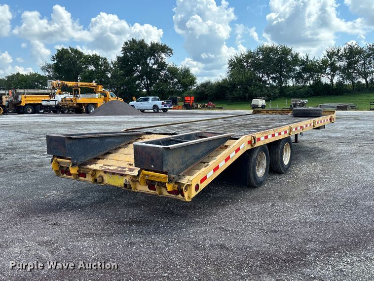 image for item DZ4656 1997 Towmaster 0C-20 equipment trailer