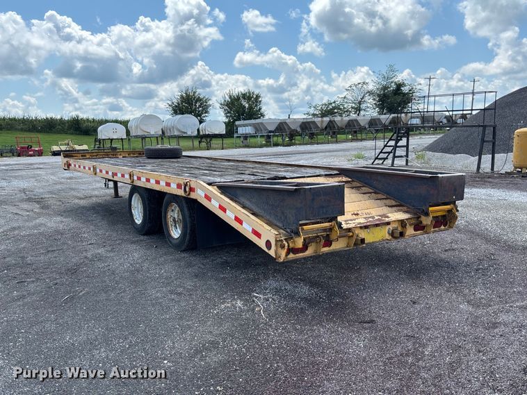 image for item DZ4656 1997 Towmaster 0C-20 equipment trailer