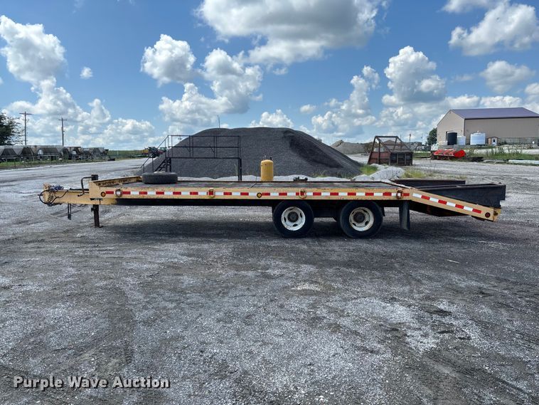 image for item DZ4656 1997 Towmaster 0C-20 equipment trailer