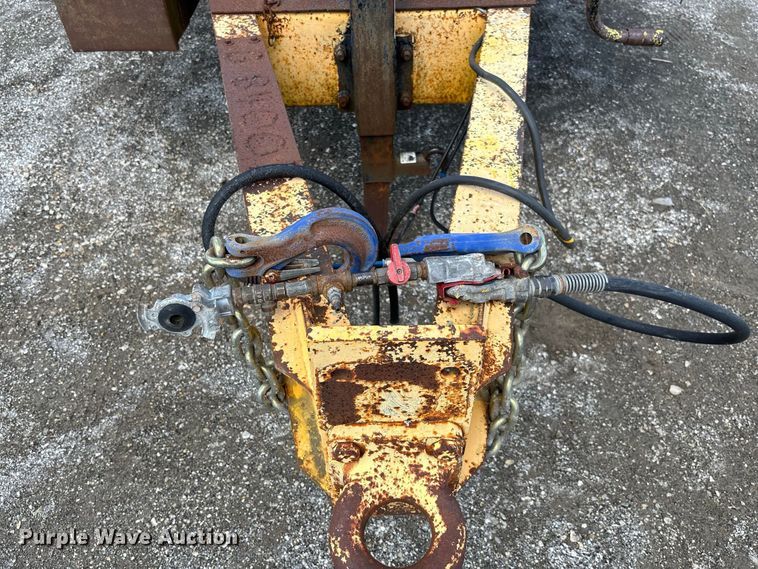 image for item DZ4656 1997 Towmaster 0C-20 equipment trailer