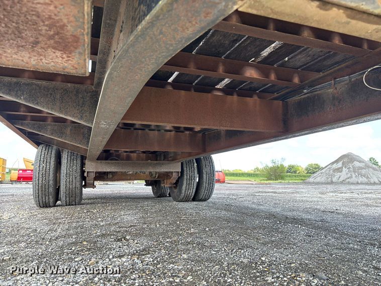 image for item DZ4656 1997 Towmaster 0C-20 equipment trailer