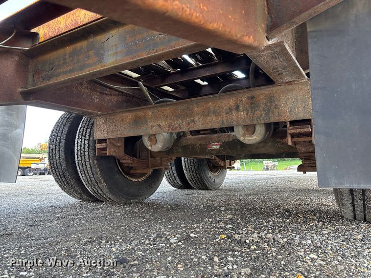 image for item DZ4656 1997 Towmaster 0C-20 equipment trailer