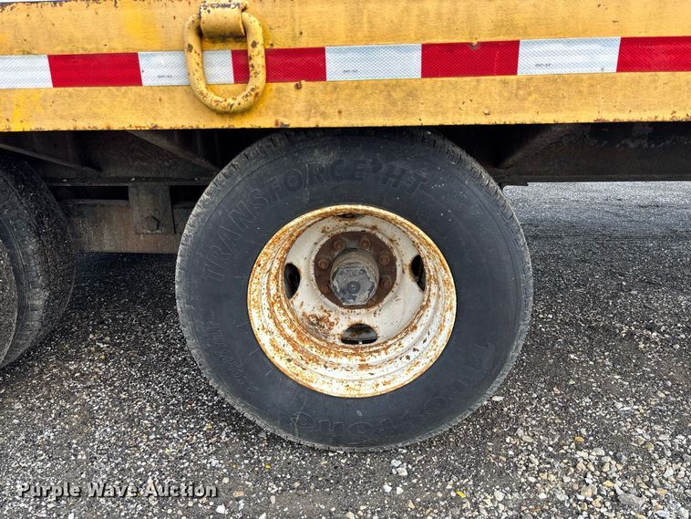 image for item DZ4656 1997 Towmaster 0C-20 equipment trailer