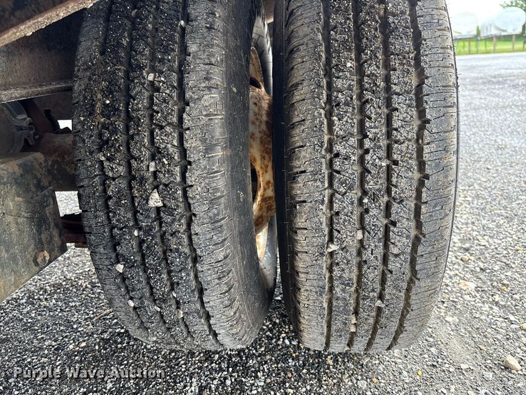 image for item DZ4656 1997 Towmaster 0C-20 equipment trailer