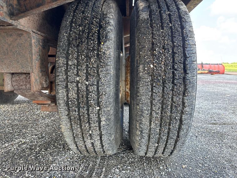 image for item DZ4656 1997 Towmaster 0C-20 equipment trailer