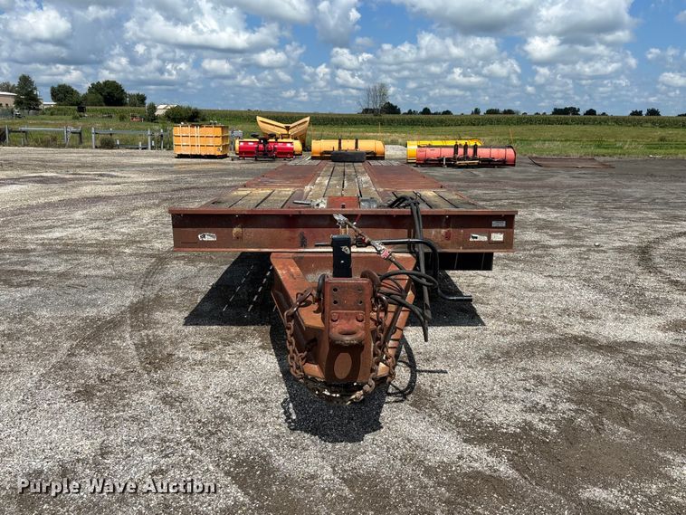 image for item DZ4657 1997 Dakota Mfg. PDLX20TC31 tilt deck equipment trailer