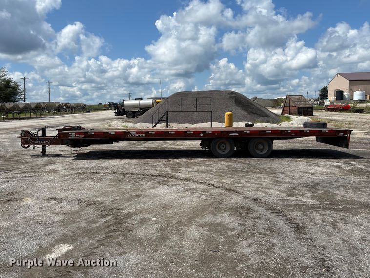 image for item DZ4657 1997 Dakota Mfg. PDLX20TC31 tilt deck equipment trailer