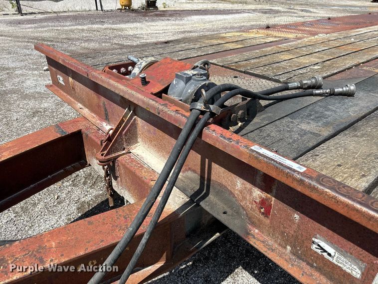 image for item DZ4657 1997 Dakota Mfg. PDLX20TC31 tilt deck equipment trailer