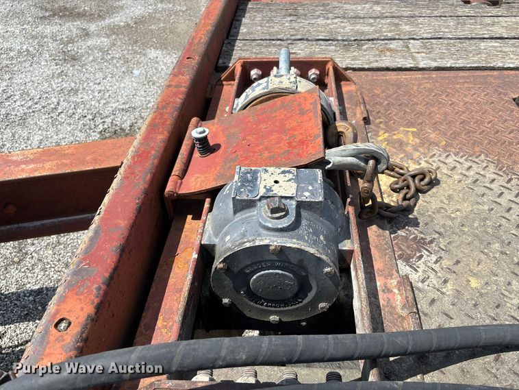 image for item DZ4657 1997 Dakota Mfg. PDLX20TC31 tilt deck equipment trailer
