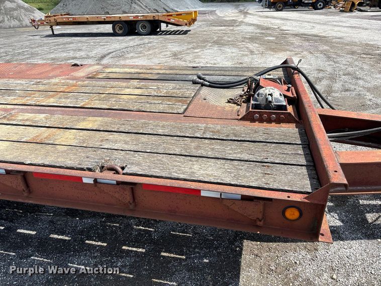 image for item DZ4657 1997 Dakota Mfg. PDLX20TC31 tilt deck equipment trailer