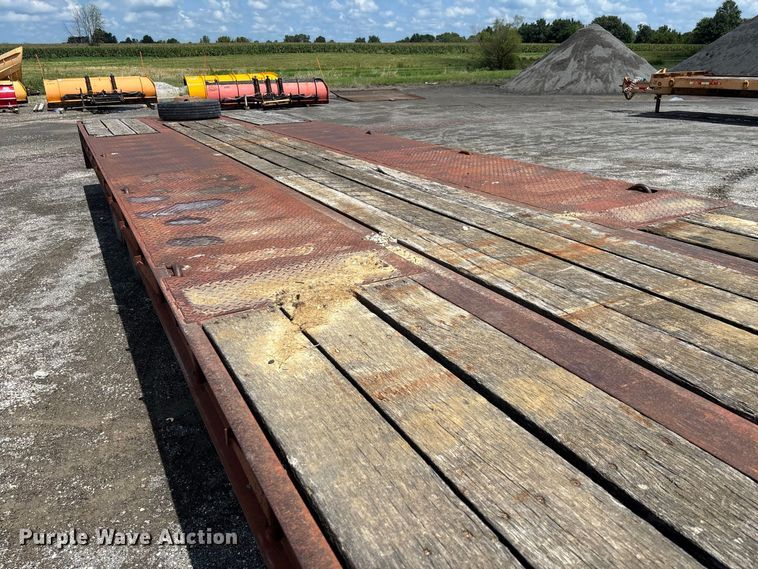 image for item DZ4657 1997 Dakota Mfg. PDLX20TC31 tilt deck equipment trailer