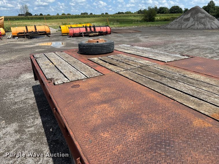 image for item DZ4657 1997 Dakota Mfg. PDLX20TC31 tilt deck equipment trailer