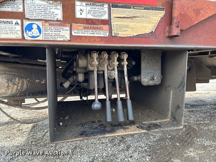 image for item DZ4657 1997 Dakota Mfg. PDLX20TC31 tilt deck equipment trailer