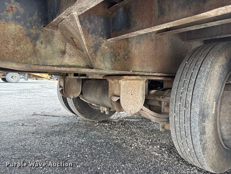 image for item DZ4657 1997 Dakota Mfg. PDLX20TC31 tilt deck equipment trailer