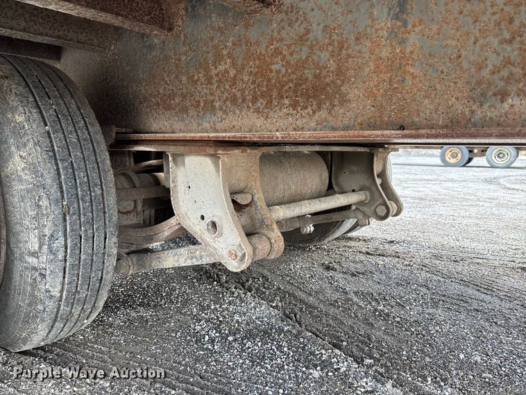 image for item DZ4657 1997 Dakota Mfg. PDLX20TC31 tilt deck equipment trailer