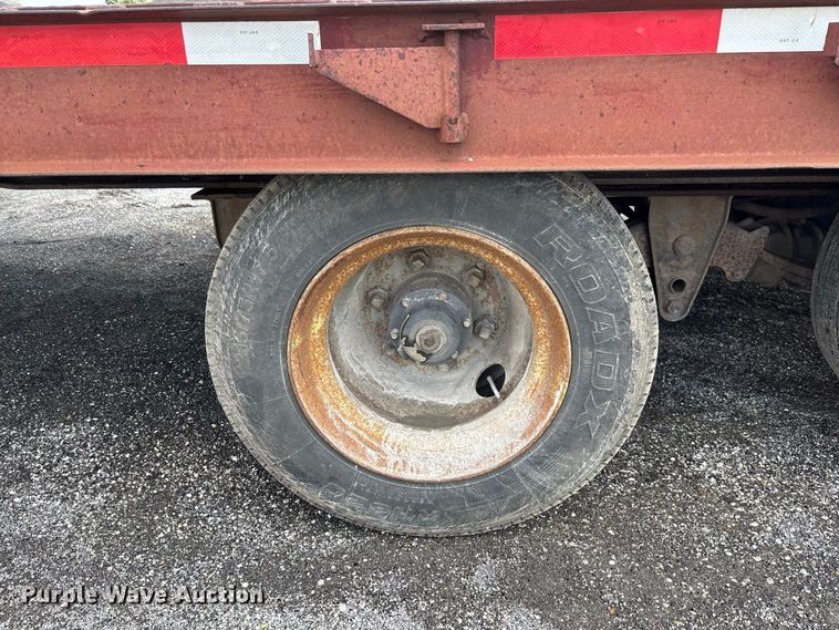image for item DZ4657 1997 Dakota Mfg. PDLX20TC31 tilt deck equipment trailer