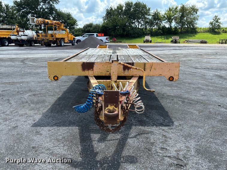 image for item DZ4658 1997 Towmaster 0C-20 equipment trailer