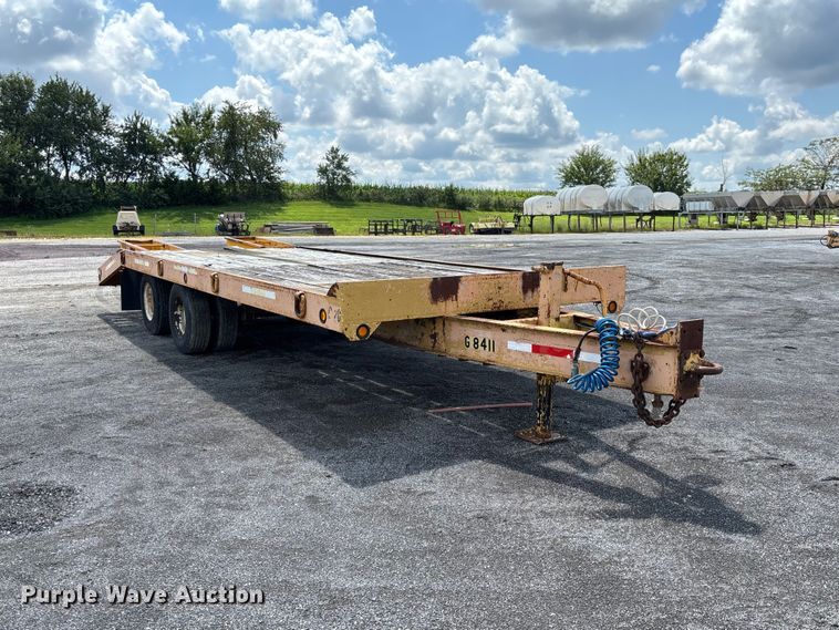 image for item DZ4658 1997 Towmaster 0C-20 equipment trailer