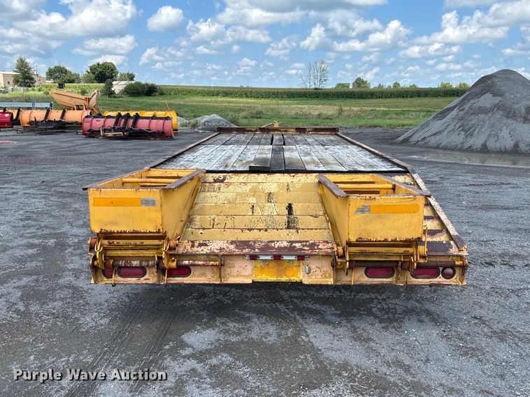 image for item DZ4658 1997 Towmaster 0C-20 equipment trailer