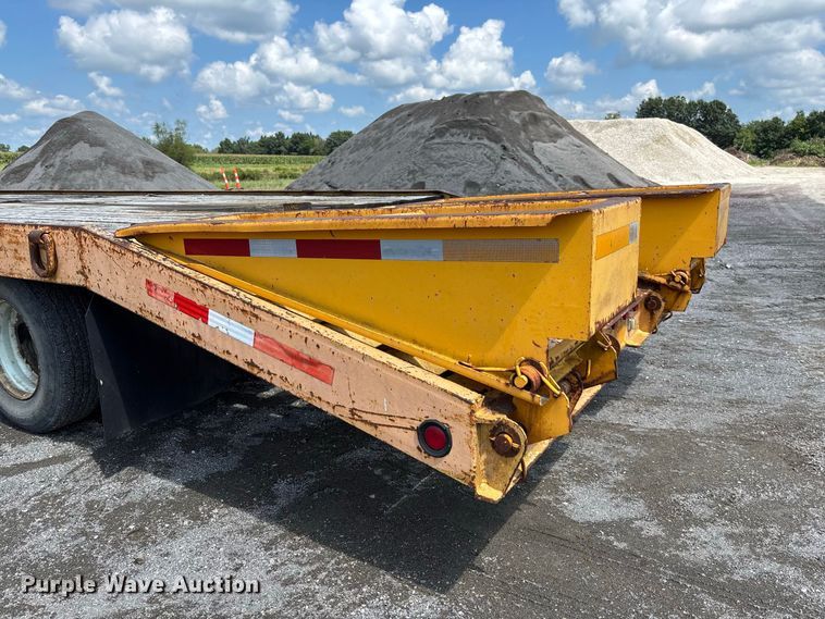 image for item DZ4658 1997 Towmaster 0C-20 equipment trailer