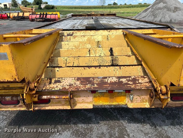 image for item DZ4658 1997 Towmaster 0C-20 equipment trailer