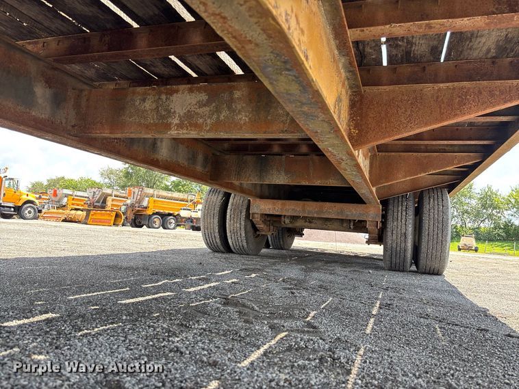image for item DZ4658 1997 Towmaster 0C-20 equipment trailer