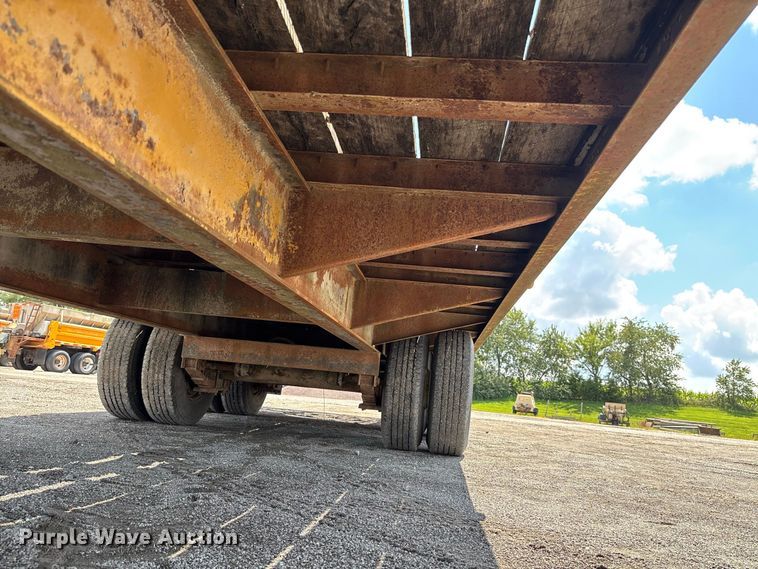image for item DZ4658 1997 Towmaster 0C-20 equipment trailer