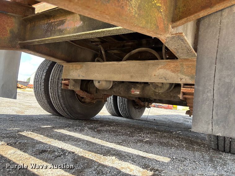 image for item DZ4658 1997 Towmaster 0C-20 equipment trailer
