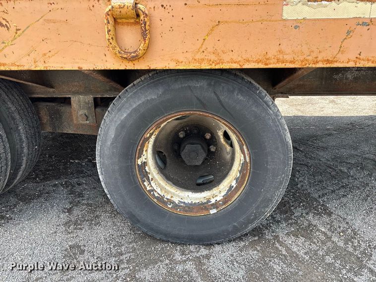 image for item DZ4658 1997 Towmaster 0C-20 equipment trailer