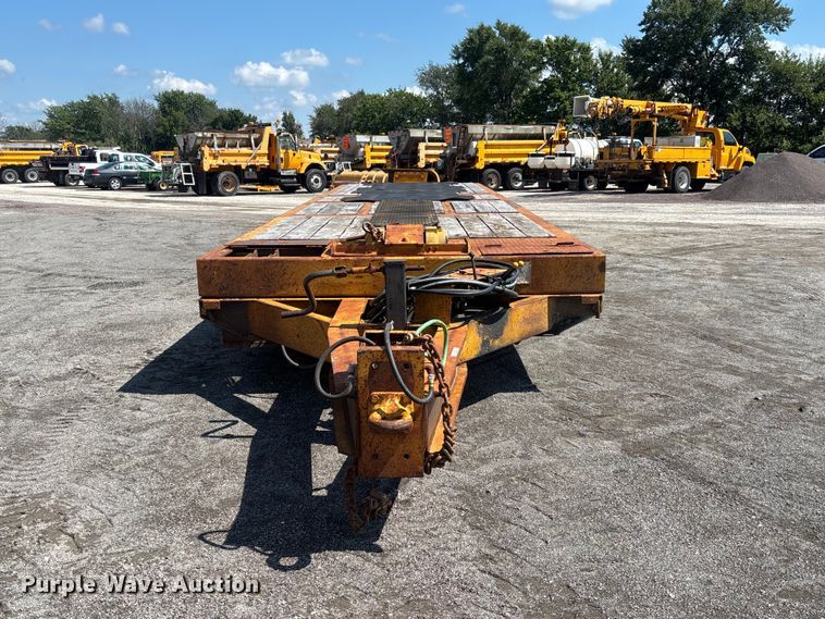 image for item DZ4659 1992 Trail-Eze PLP20T31 tilt deck equipment trailer