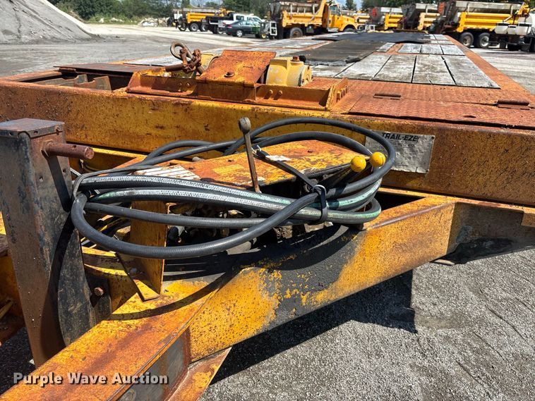 image for item DZ4659 1992 Trail-Eze PLP20T31 tilt deck equipment trailer