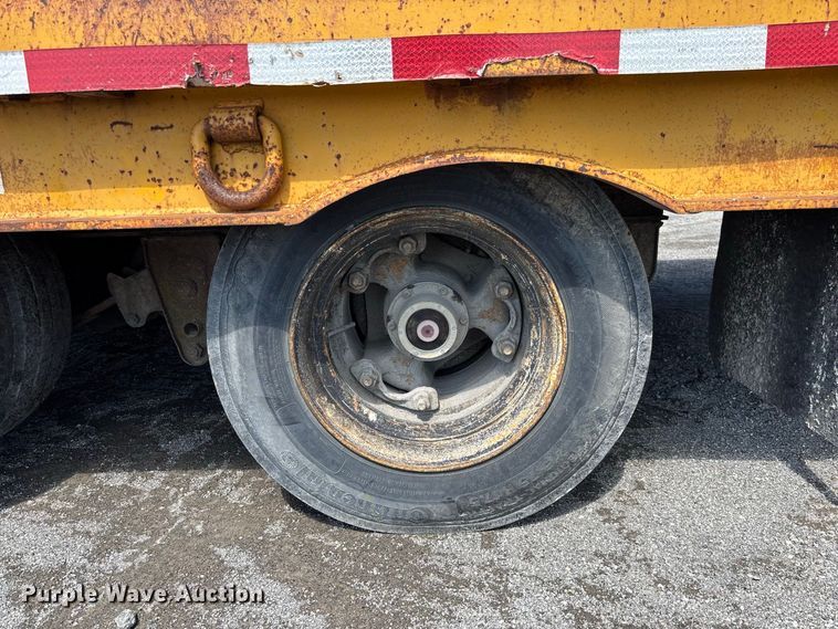 image for item DZ4659 1992 Trail-Eze PLP20T31 tilt deck equipment trailer