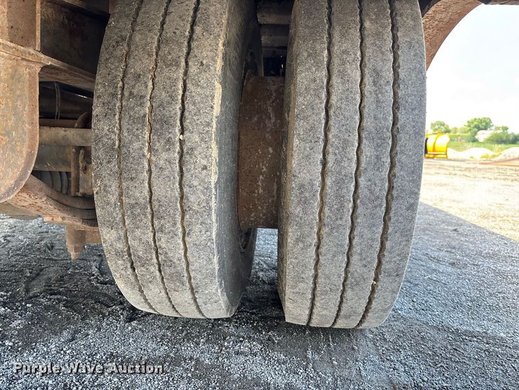 image for item DZ4659 1992 Trail-Eze PLP20T31 tilt deck equipment trailer