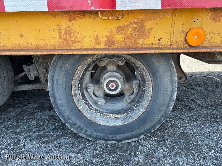 image for item DZ4659 1992 Trail-Eze PLP20T31 tilt deck equipment trailer