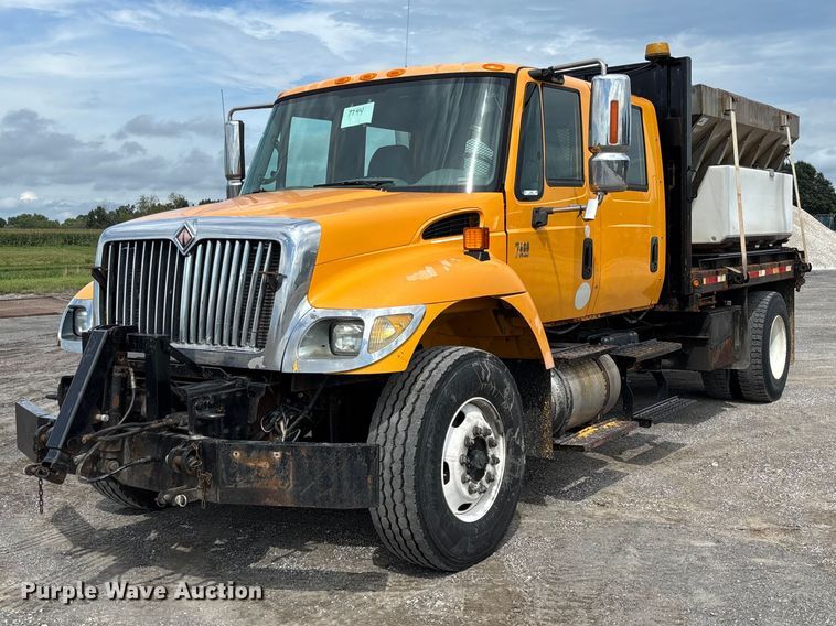 2006 International 7400 Crew Cab dump flatbed truck