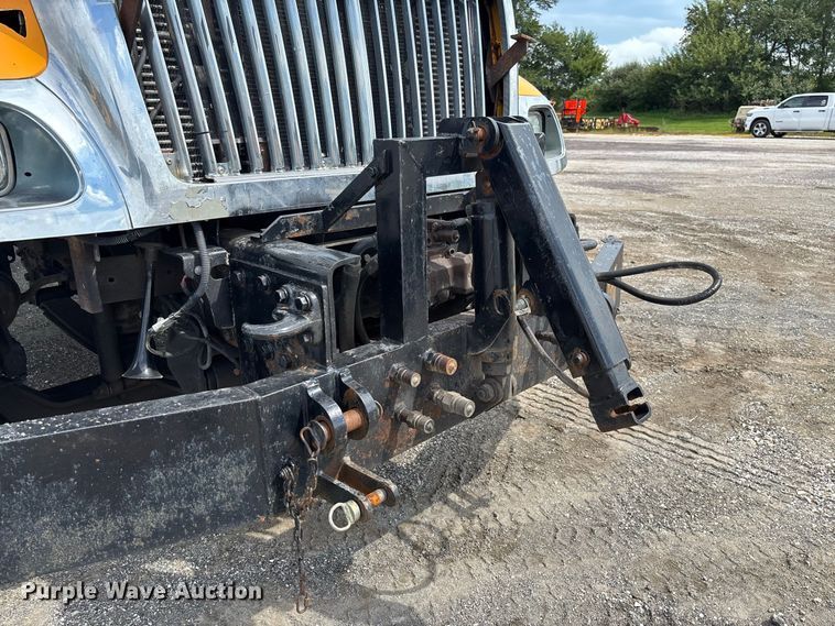 image for item DZ4660 2006 International 7400 Crew Cab dump flatbed truck