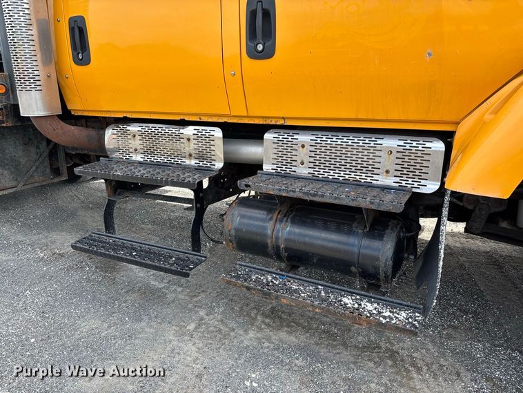 image for item DZ4660 2006 International 7400 Crew Cab dump flatbed truck